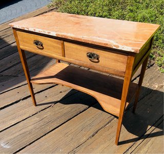 Mesa auxiliar de madera y mármol