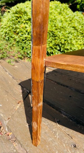 Mesa auxiliar de madera y mármol