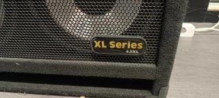 Ampli Bajo Kustom DE300 HD + Pantalla Hartke 4.5XL