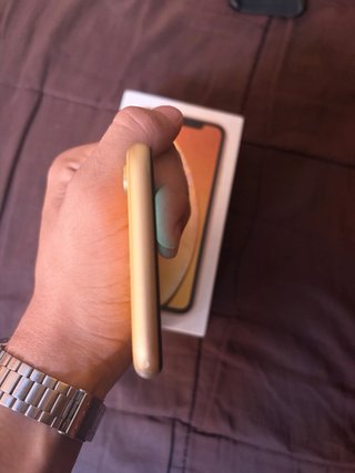 iPhone XR 64GB Amarillo