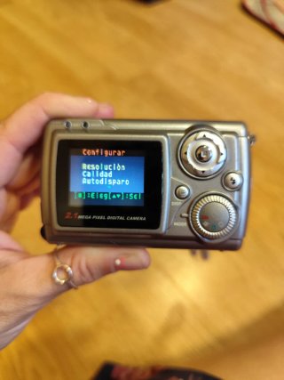 Cámara Digital Energy Sistem 2.1 MP Retro