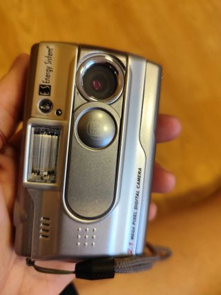 Cámara Digital Energy Sistem 2.1 MP Retro