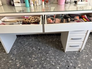 Mesa escritorio tocador cristal y madera