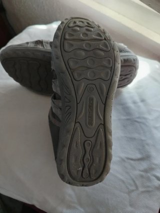 Skechers Mujer Talla 38 Gris