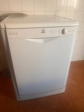 Lavavajillas Indesit para piezas o repararar