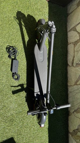 Xiaomi Mi Electric Scooter Pro 2 + Cargador