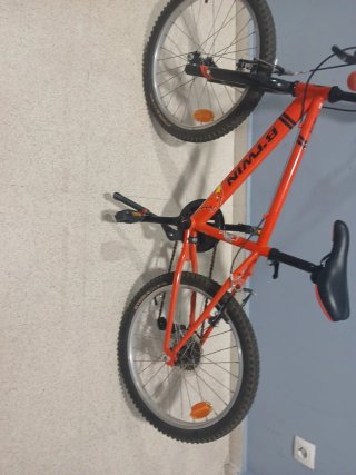 Bicicleta Rueda 20 B'Twin Roja