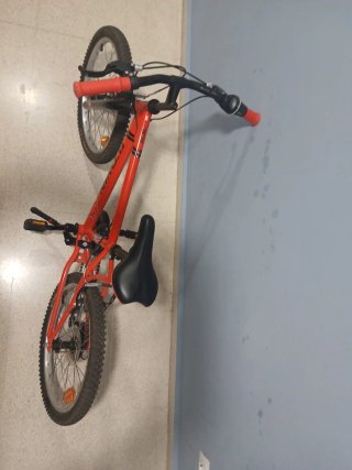 Bicicleta Rueda 20 B'Twin Roja
