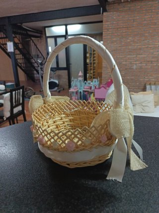 Cestas de mimbre decorativas