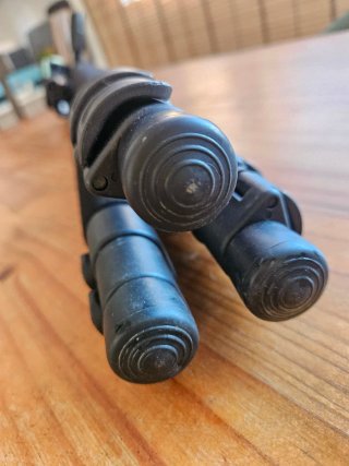 Trípode Profesional Tokura S-808 + Funda