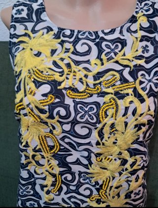 Blusa sin mangas con estampado