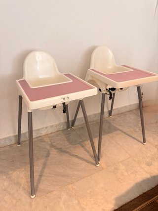 2 Tronas de bebé / Sillas altas para comer