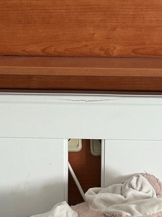 Cama 160cm con colchón y cajones.