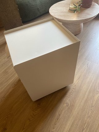 Cajonera Ikea TROTTEN con ruedas y cierre