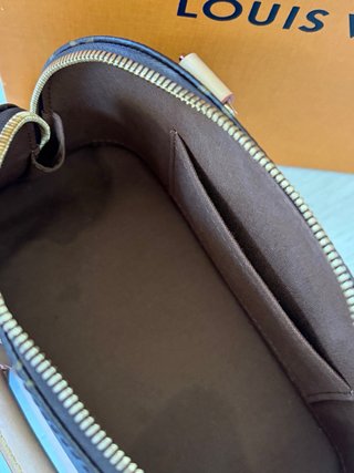 Louis Vuitton Alma Monogram - Pari al nuovo