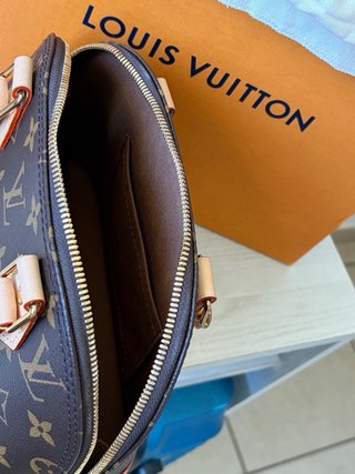 Louis Vuitton Alma Monogram - Pari al nuovo