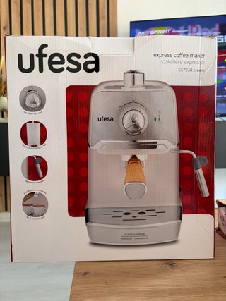 Cafetera Ufesa CE7238 Crema - Nueva
