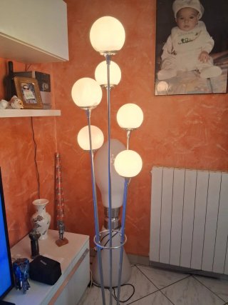 Lampada da terra design moderno