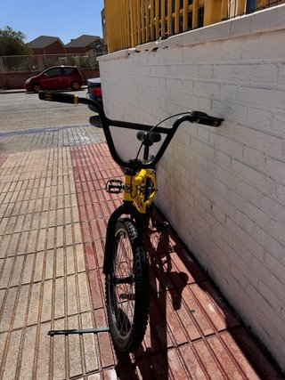 Bicicleta BMX Monty 139 Amarilla