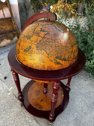 Globo terráqueo botellero vintage
