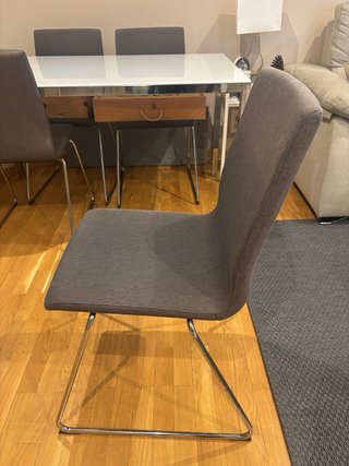 Mesa cristal y 4 sillas comedor