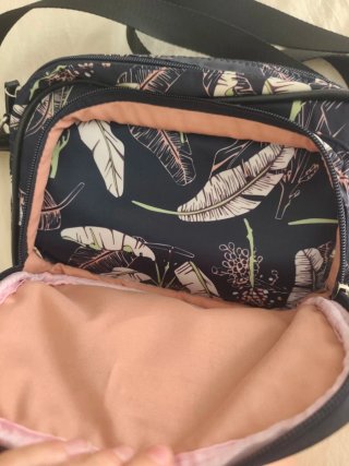 Bolso bandolera Misako estampado hojas