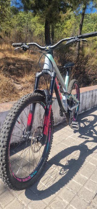 Canyon Torque CF Bicicleta Montaña