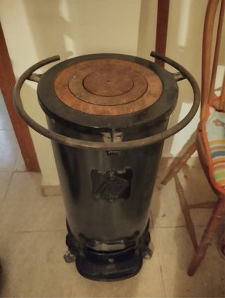 Estufa de leña Hergom Negra