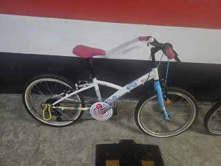 2 Bicicletas Infantiles Blancas y Rosas