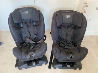 Silla coche Axkid Rekid a contramarcha
