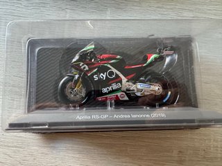 Pack 5 motos Moto GP Zarco + Ianone