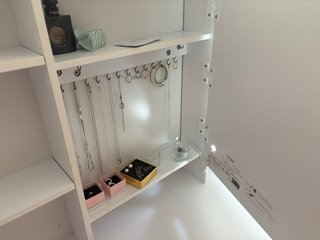 Tocador blanco con espejo LED