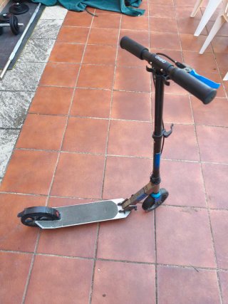 Patinete Oxelo. No es eléctrico!!!
