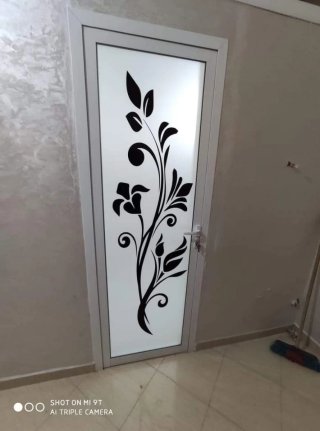 Espejo con luz LED decorativa