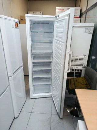Congelador vertical beko nofrost