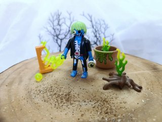 Playmobil Zombie con Accesorios