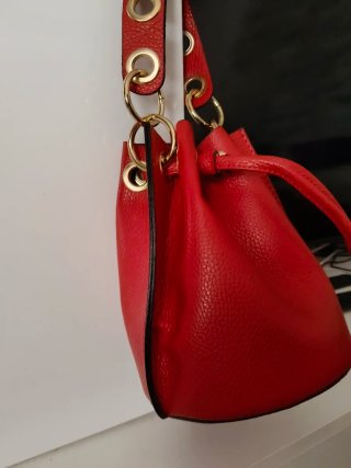 Bolso saco piel rojo