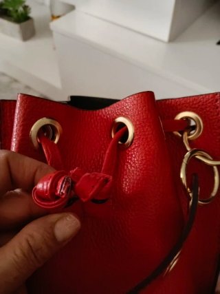 Bolso saco piel rojo