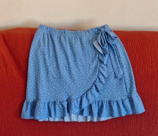 Falda azul topos blancos con lazo, XS-M
