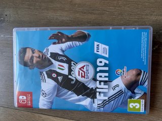 2 Juegos Nintendo Switch FIFA 19 y FC 24