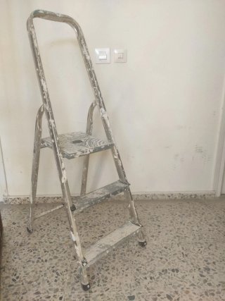 Escalera de pintor plegable