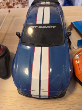 Lote de coches de juguete y teledirigidos