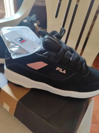 Zapatillas Fila Negras Nuevas