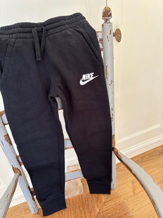 Pantalón Nike Negro Talla 8-9