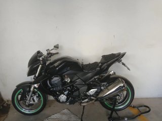 Kawasaki Z1000 Negra
