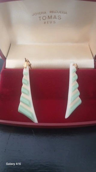 Pendientes Tomas Reus verdes y blancos con caja