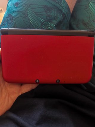Nintendo 3DS XL + Cargador y Lápiz