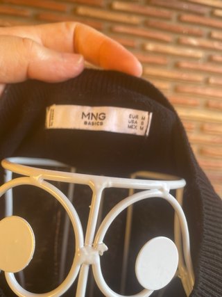 2 maglioni neri
