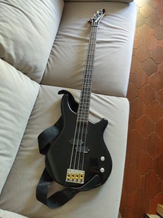 Bajo Eléctrico Washburn Negro