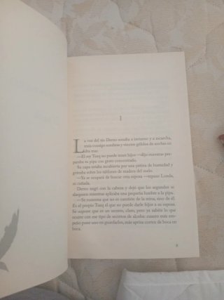 Libro fantasía: Archipiélago de Cuervos